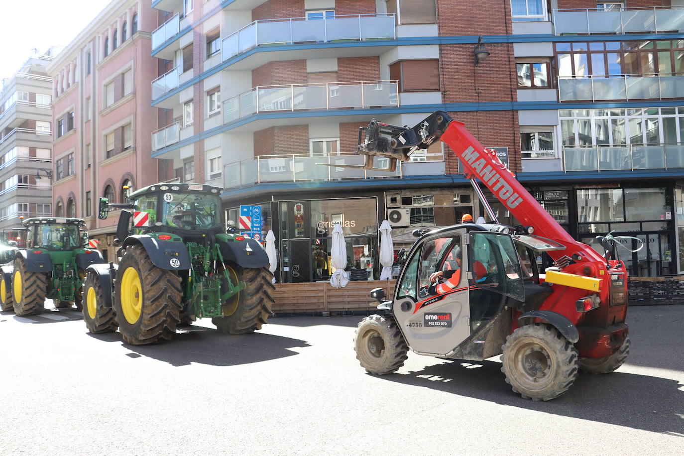Tractorada por las calles de León