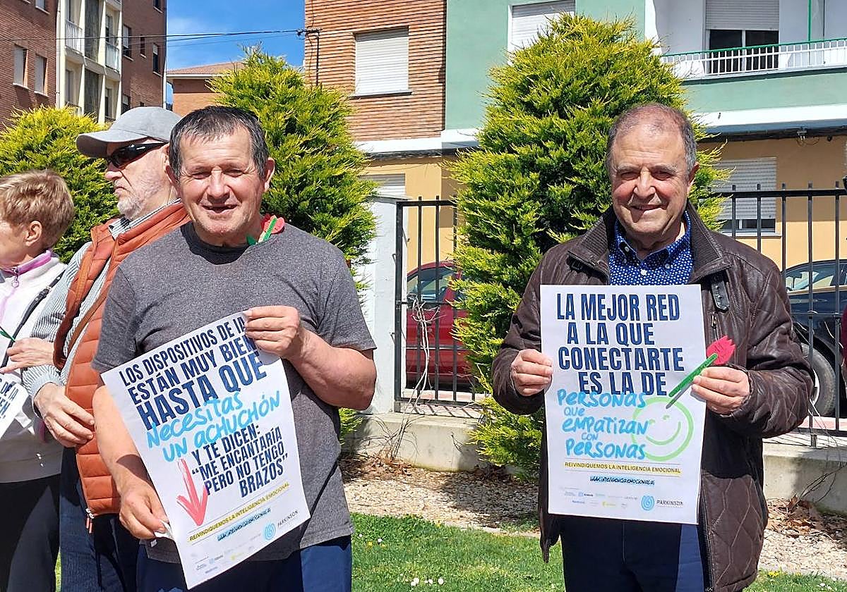 Enfermos de párkinson conmemoran el día mundial de la enfermedad.