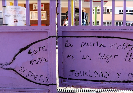 Polémica en el San Claudio tras sonar el 'Cara al sol' en un aula de sexto.