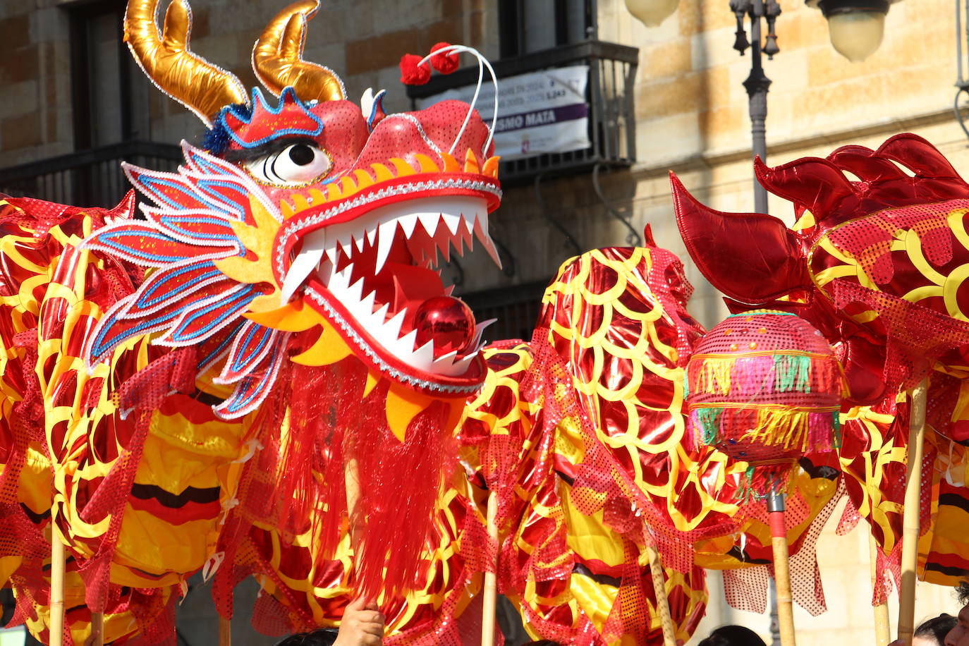 La danza del dragón chino en León