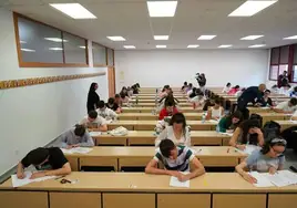 Examen de la Ebau en León.
