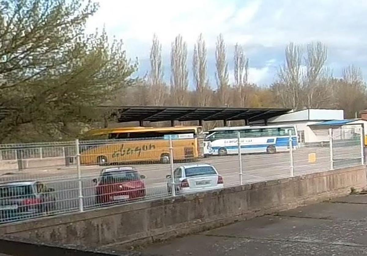 Estación de autobuses de Saldaña.
