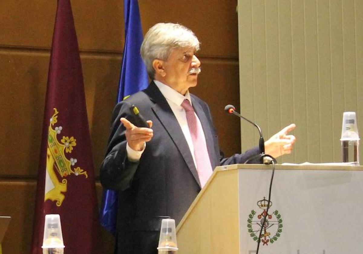 Juan Francisco García Marín, rector de la Universidad de León.