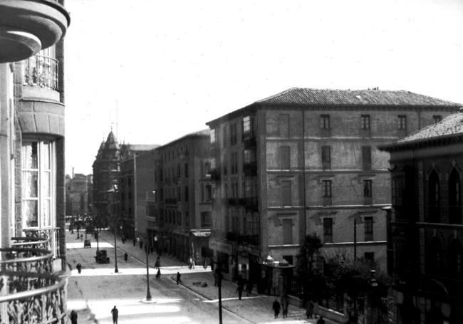 Fotografñia del actual Banco Santander. ca. 1940.