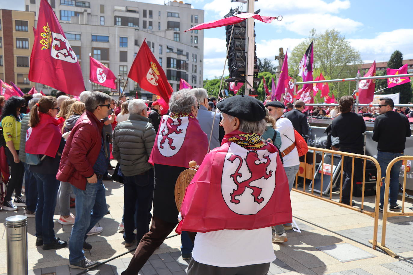 Altercados durante la fiesta del 23 de abril en León