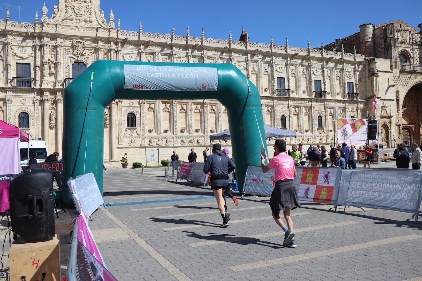 La fiesta de la Junta en León fue más breve de lo esperado