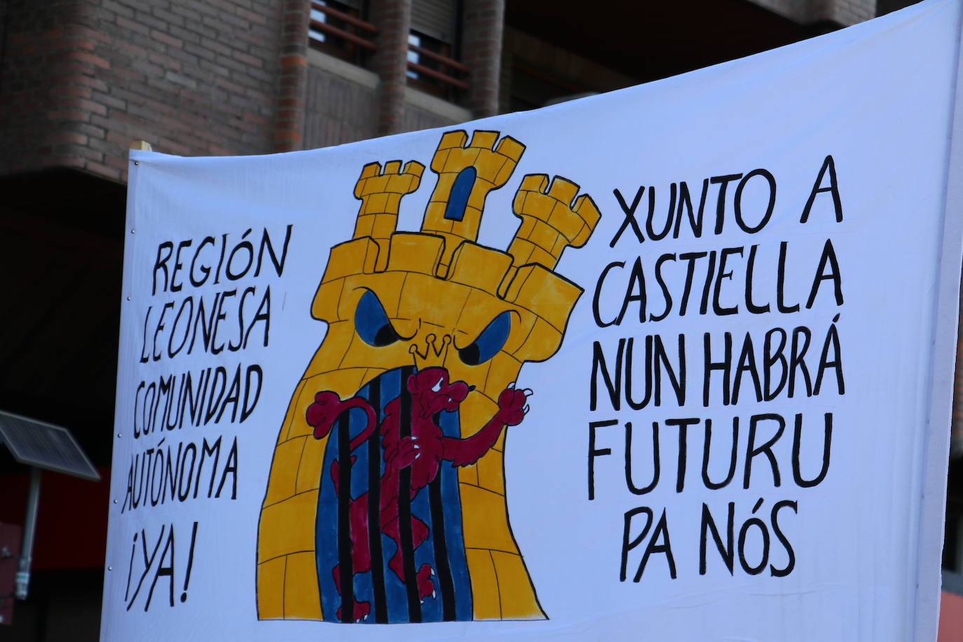 Manifestación por la autonomía leonesa en el Día de Castilla y León