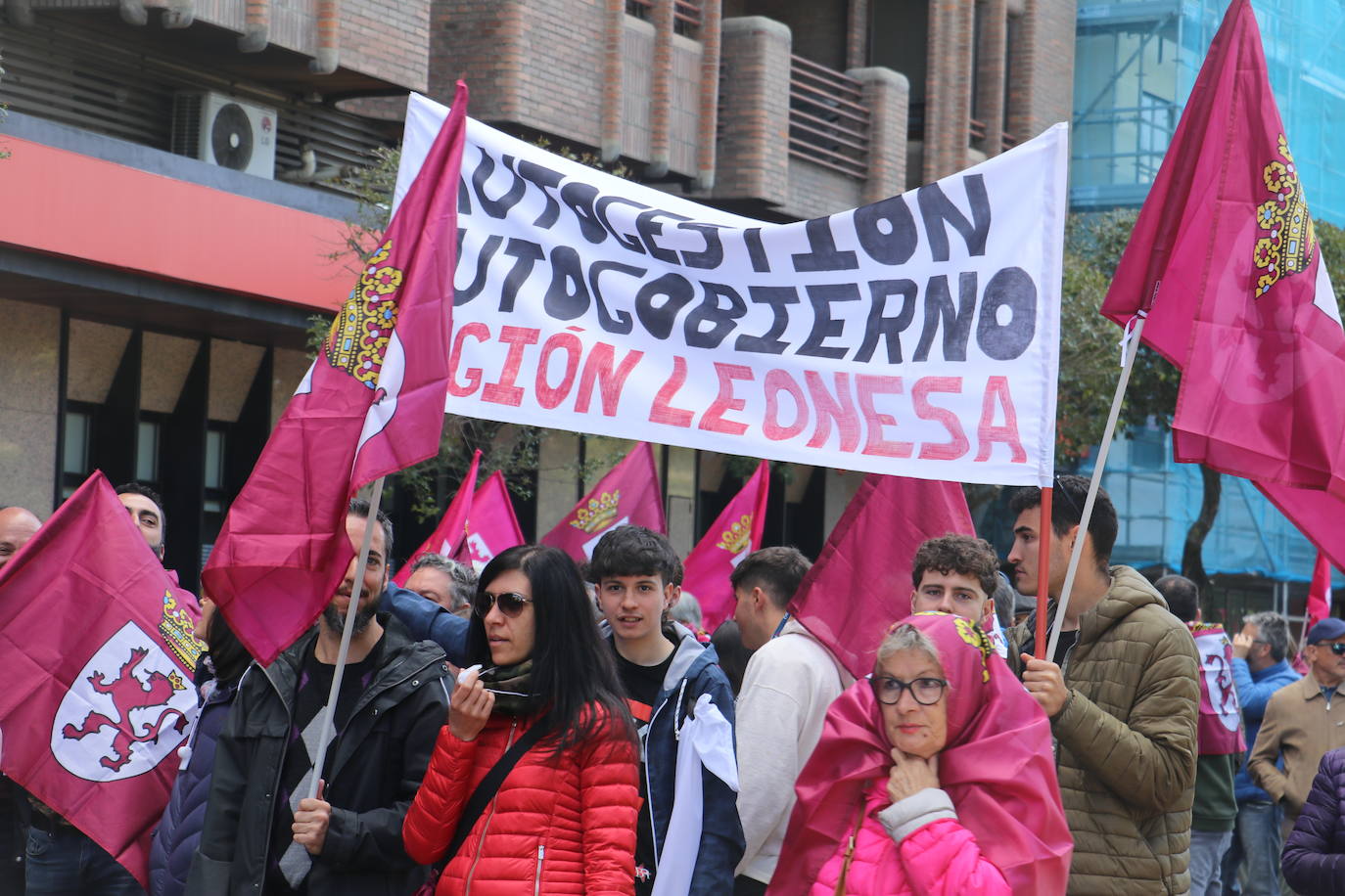 Manifestación por la autonomía leonesa en el Día de Castilla y León