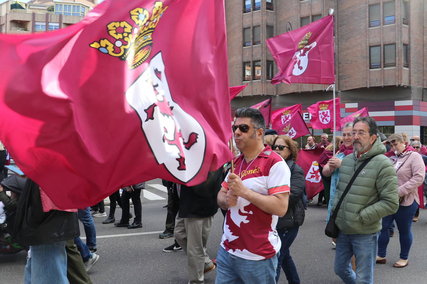 Manifestación por la autonomía leonesa en el Día de Castilla y León