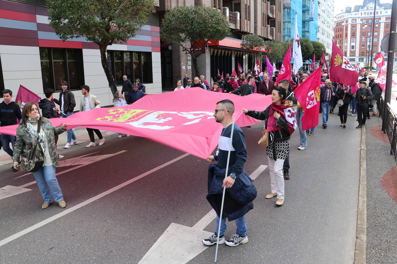 Manifestación por la autonomía leonesa en el Día de Castilla y León