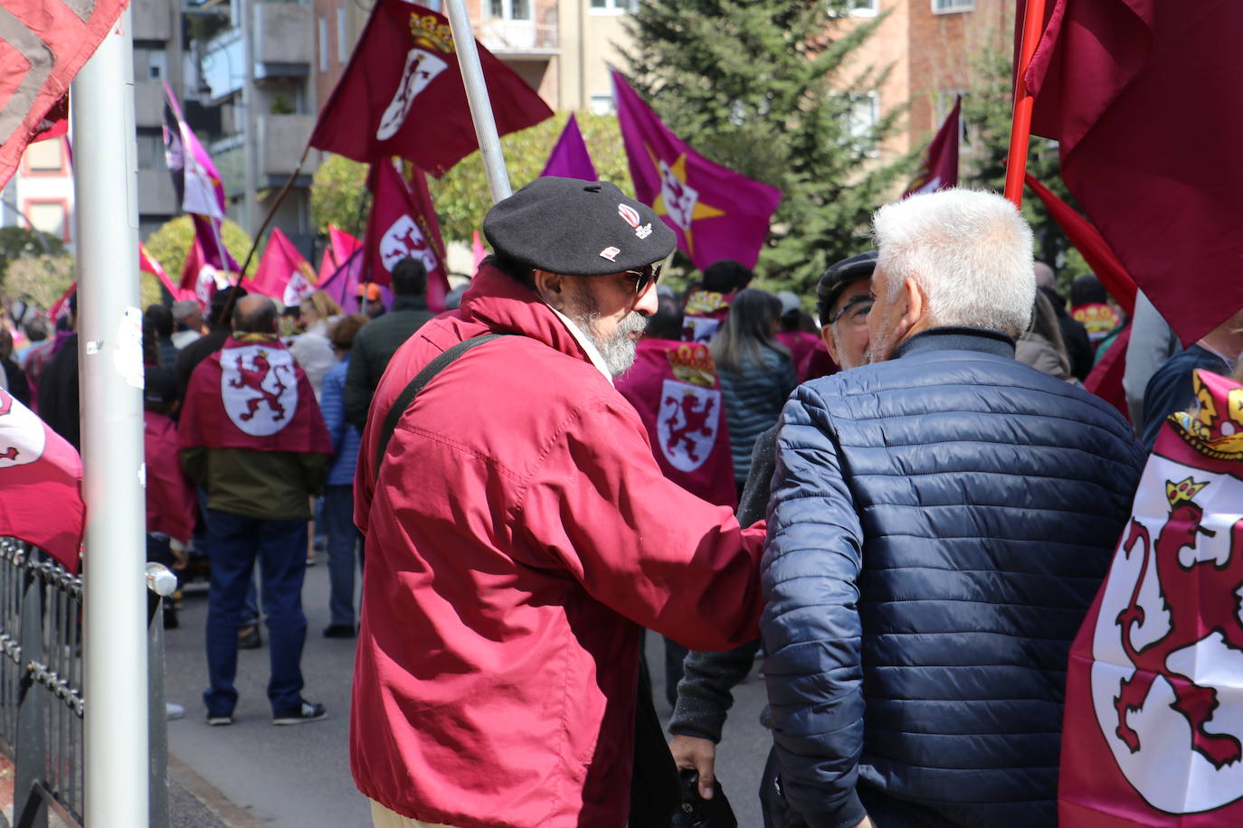 Manifestación por la autonomía leonesa en el Día de Castilla y León