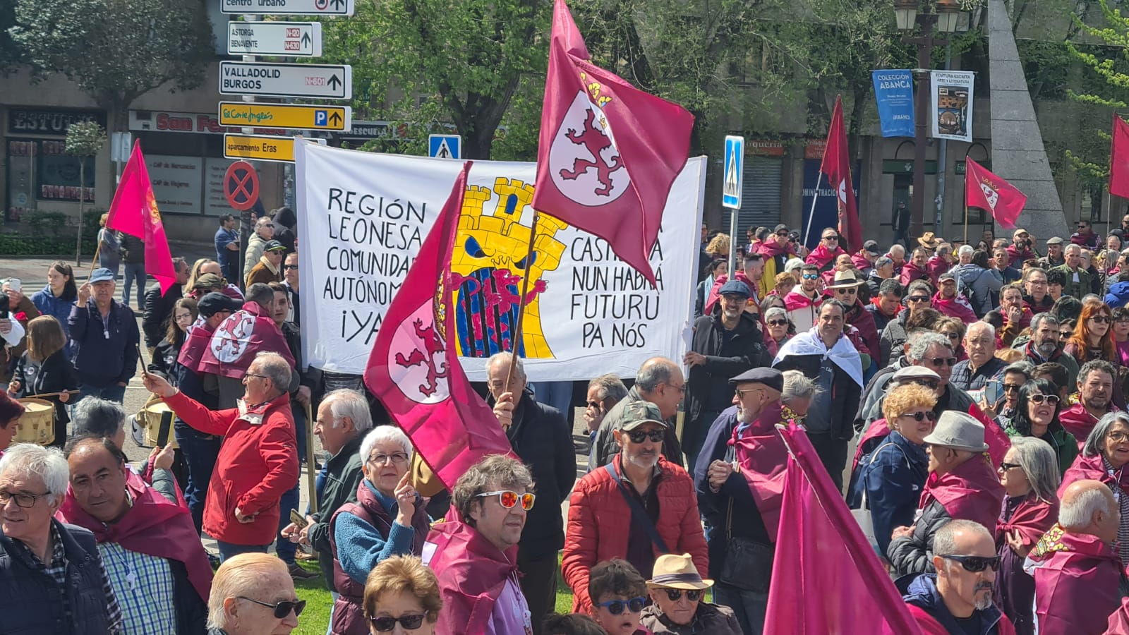 Manifestación por la autonomía leonesa en el Día de Castilla y León