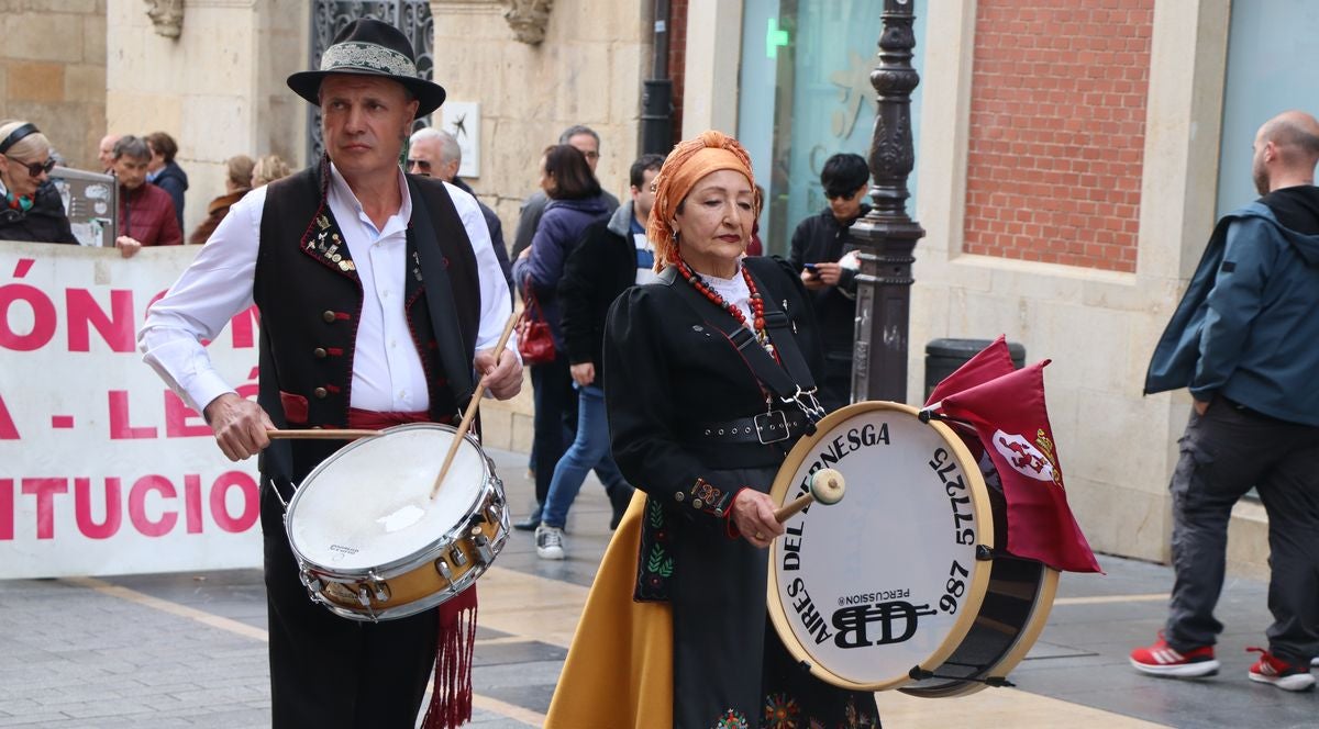 Homenaje a los Héroes Leoneses