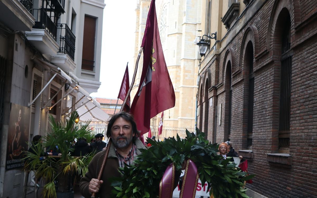 Homenaje a los Héroes Leoneses