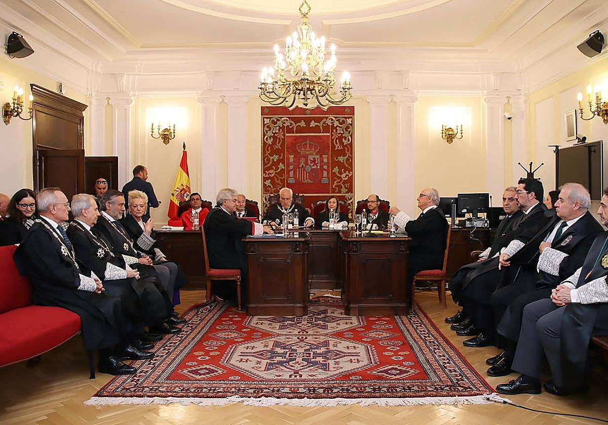 Acto de homenaje de la Asociación de Juristas San Raimundo de Peñafort en León.