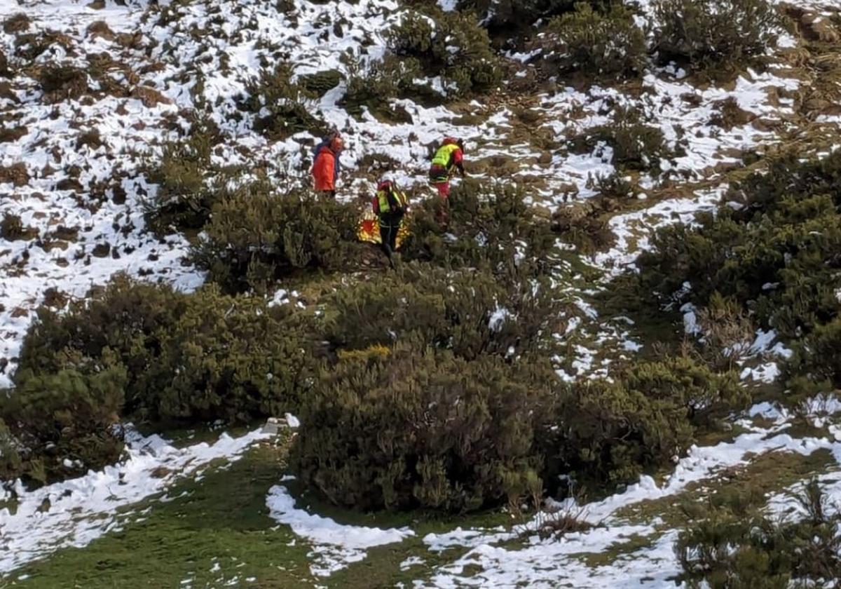 Rescate del senderista en Boca de Huérgano.