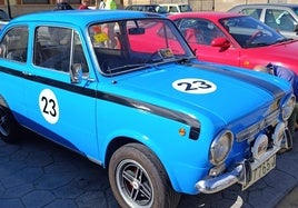 Concentración de coches clásicos en Hospital de Órbigo