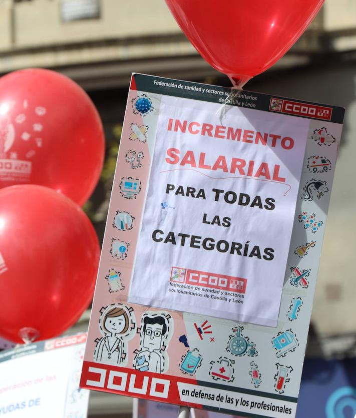 Imagen secundaria 2 - León reivindica el pleno empleo en un Primero de Mayo para «defender la democracia»