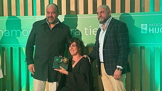 La amazona leonesa Estefanía Trobajo recibe el Premio José Luis Gómez al Compromiso