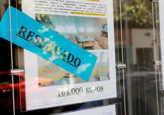 León lleva la contraria a España: la vivienda se abarata en la última década