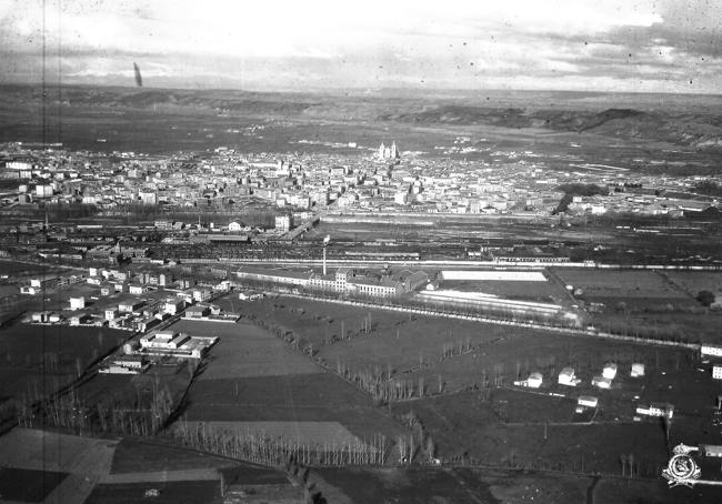 La Azucarera Santa Elvira y la Casa don Valentín. 1949.