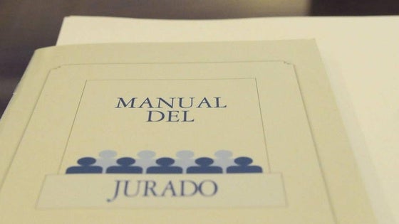 Manual del Jurado Popular entregado a los miembros al inicio del juicio de Isabel Carrasco.