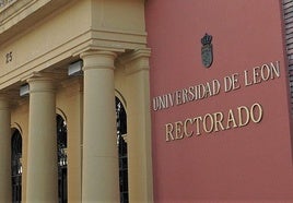 Fachada del rectorado de la ULE.