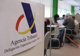 Una de las oficinas especiales habilitadas para realizar soporte en la declaración de la Renta.