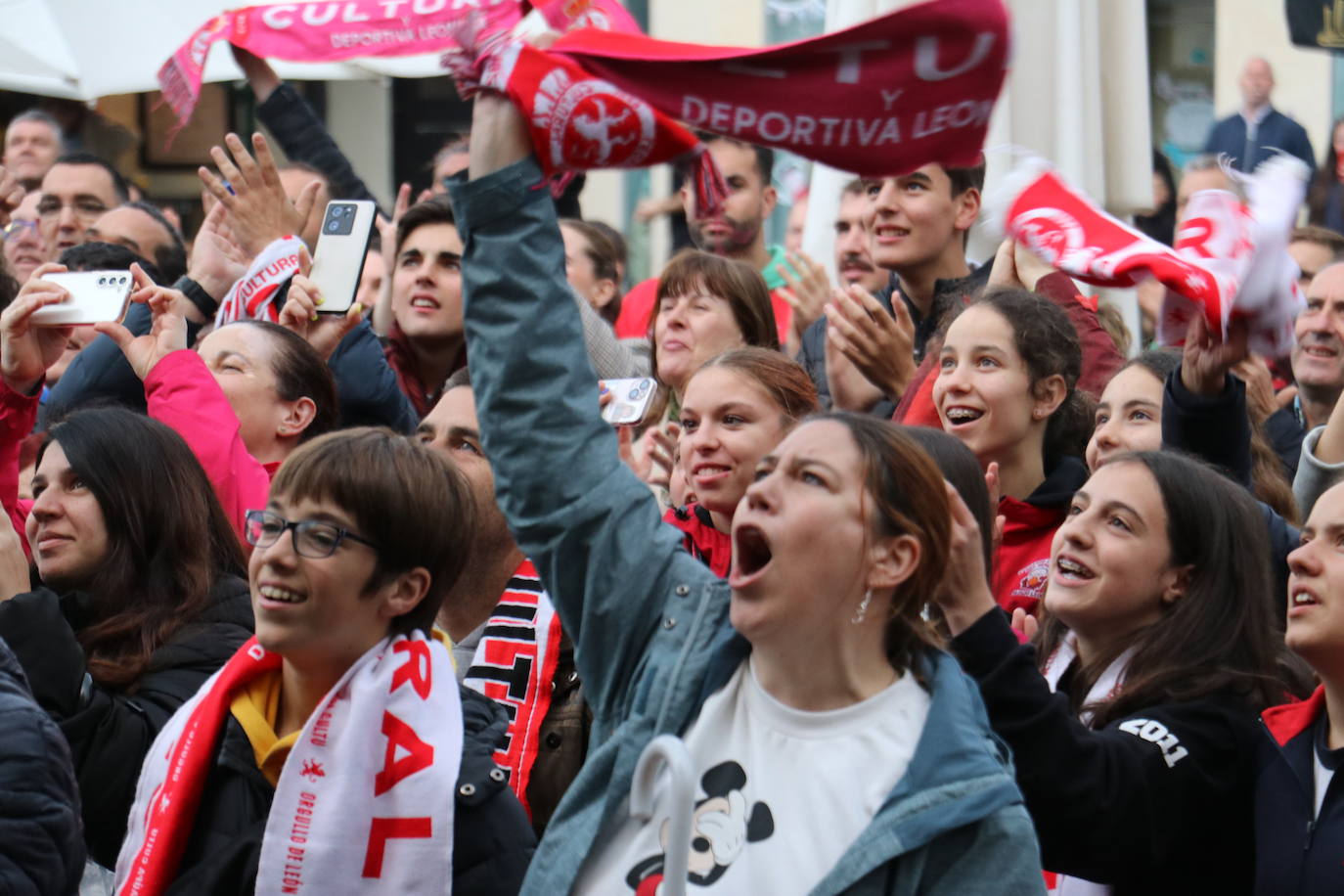 La afición recibe a la Cultural de baloncesto