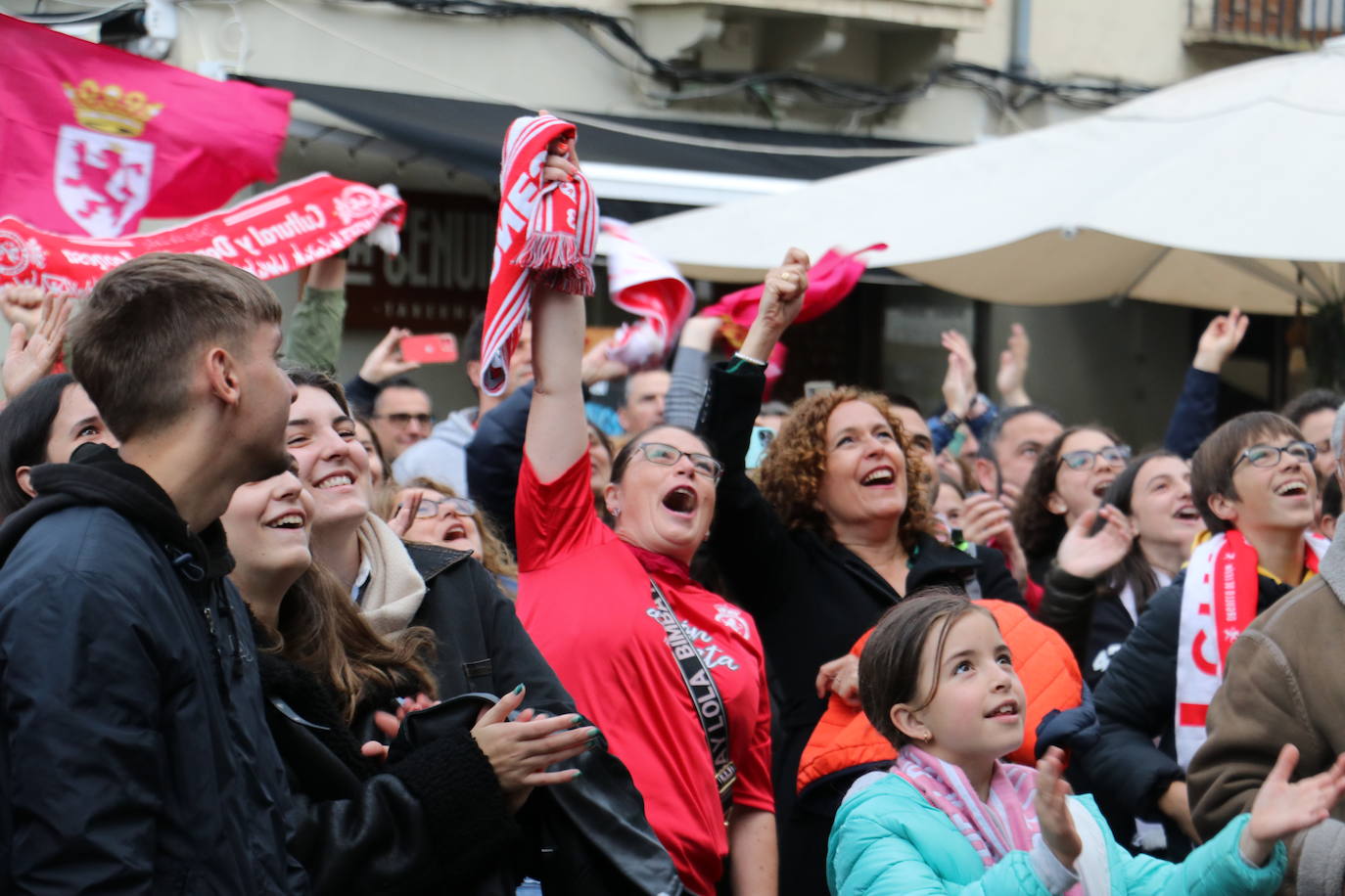 La afición recibe a la Cultural de baloncesto