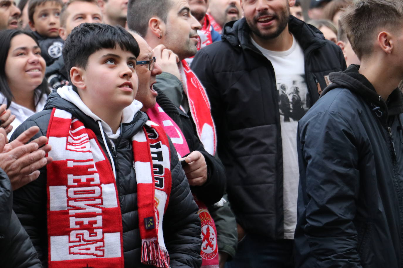 La afición recibe a la Cultural de baloncesto