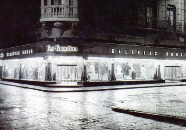 Las camelias. Calle Ancha con Cervantes.