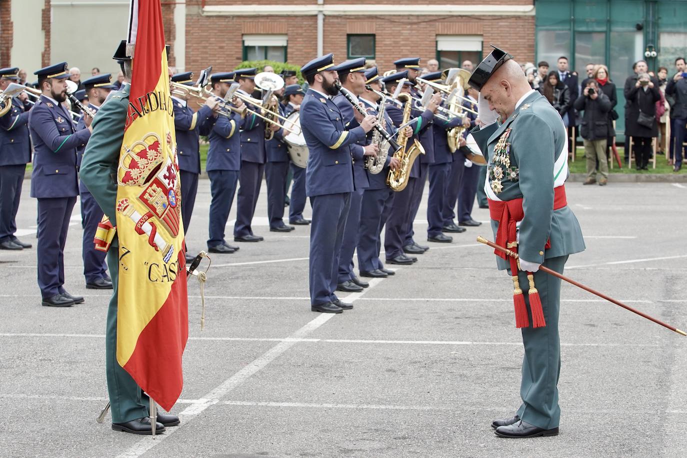 Celebración en León del 180 aniversario de la fundación de la Guardia Civil