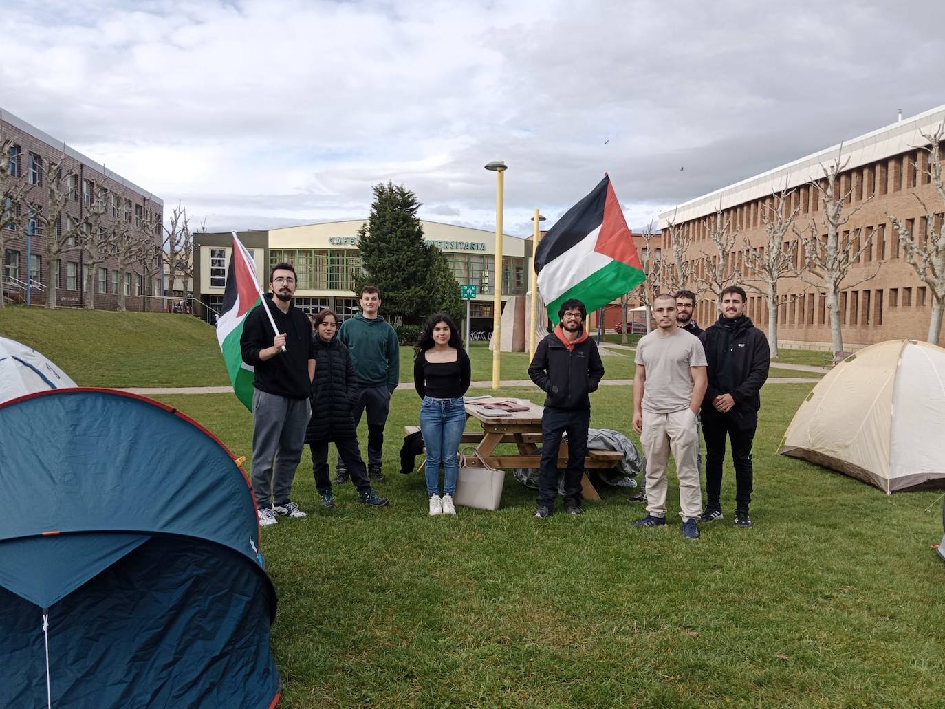 Acampada por Palestina en la Universidad de León