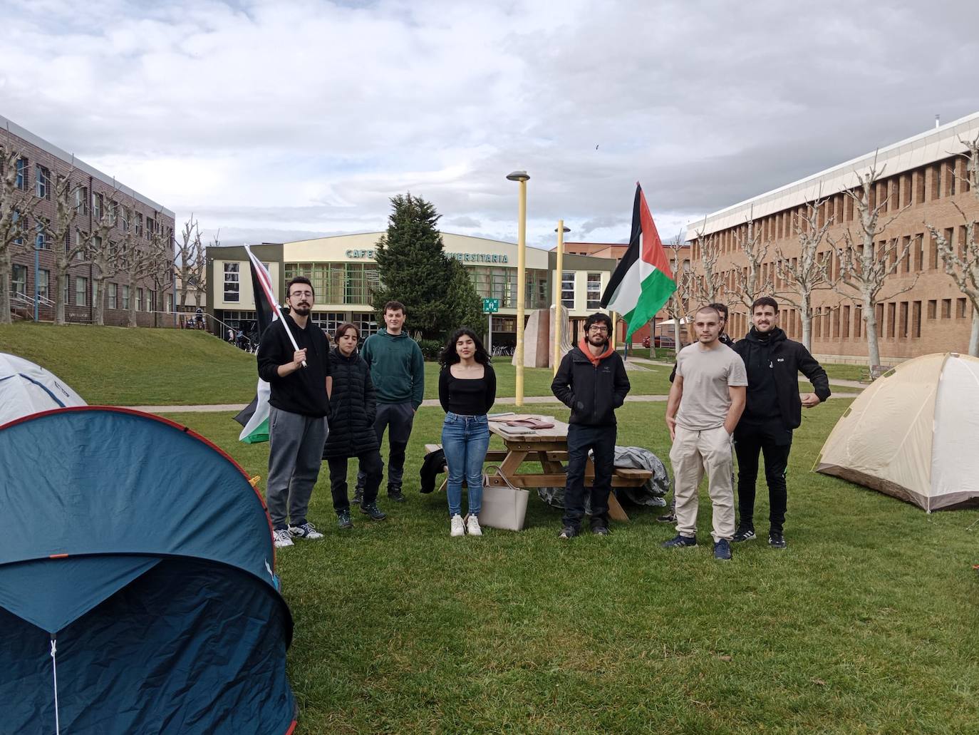 Acampada por Palestina en la Universidad de León