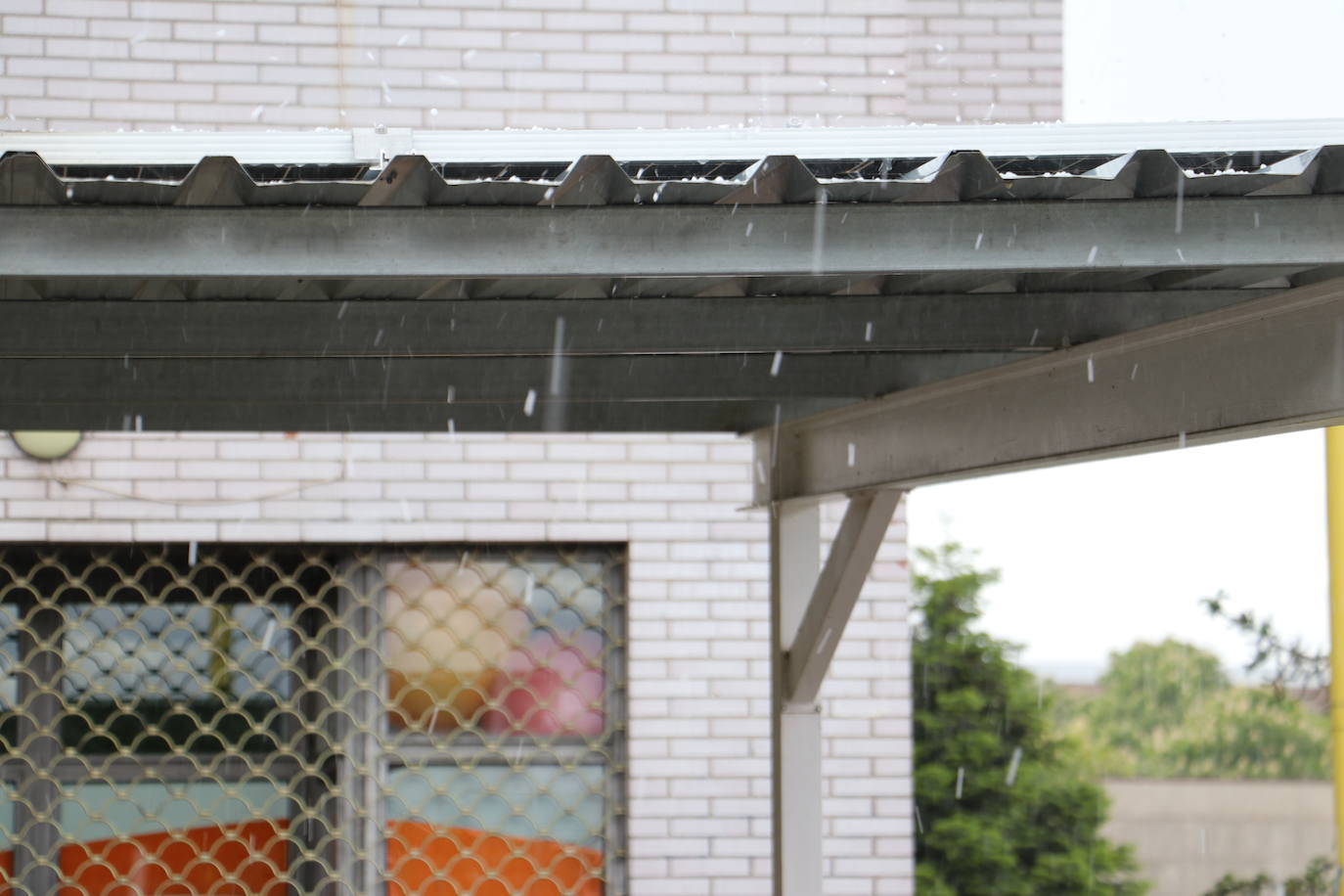 El granizo en mayo sorprende a León