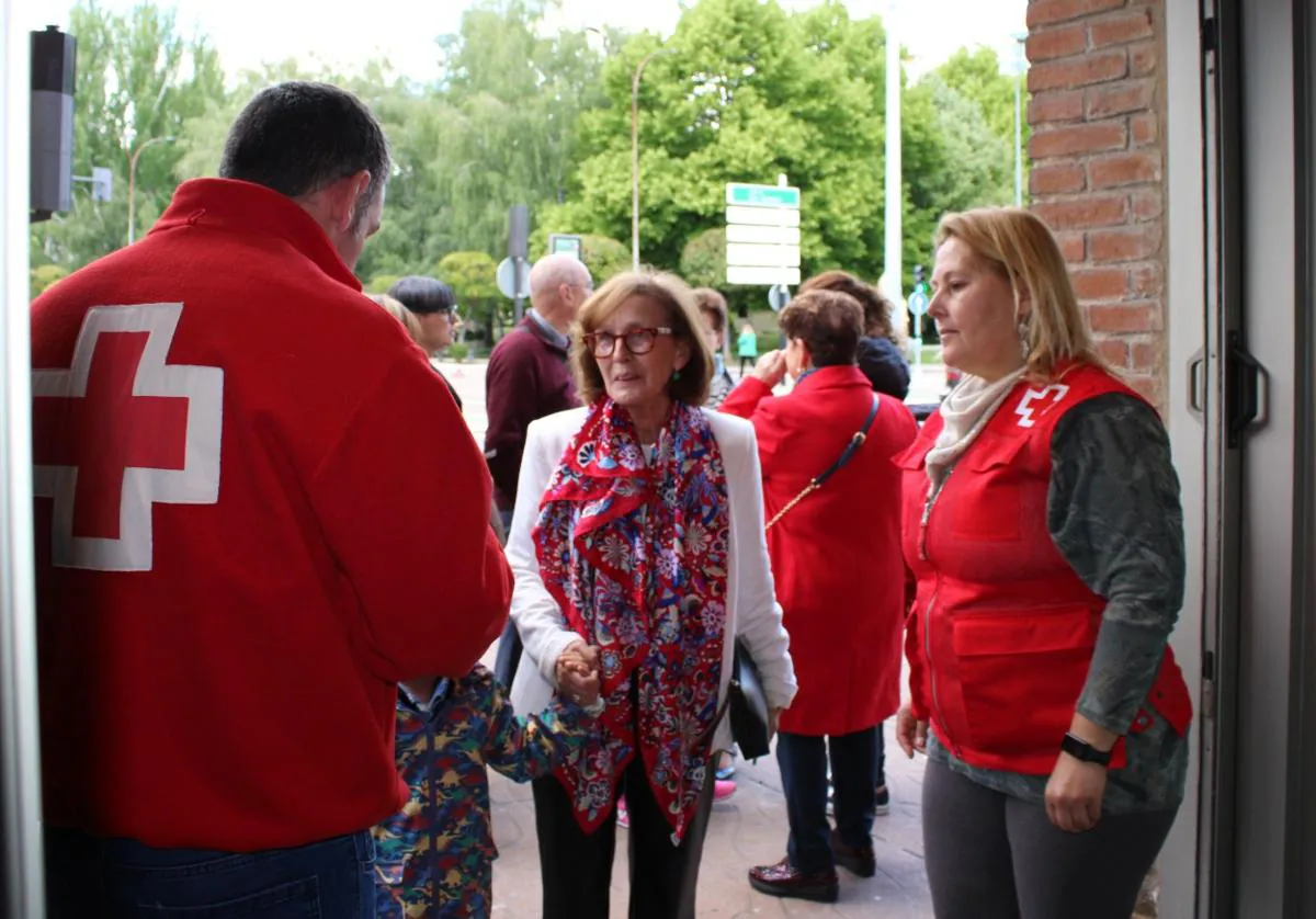 Cruz Roja y 'Las aventuras de Awa' sensibilizan a León sobre las relaciones intergeneracionales