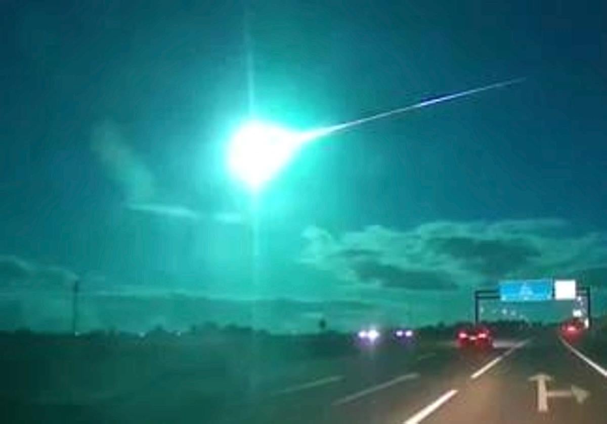 Imagen del meteorito que ha cruzado de Portugal a España en la madrugada de este domingo