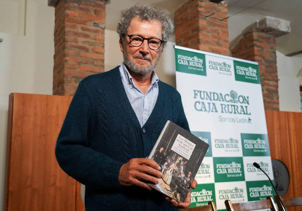 Acto de presentación del libro 'Las meninas desde una luz artificial', de Félix de la Concha.