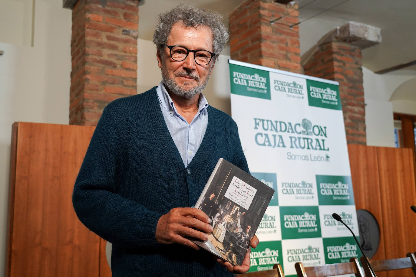 Presentación del libro &#039;Las meninas desde una luz artificial&#039;