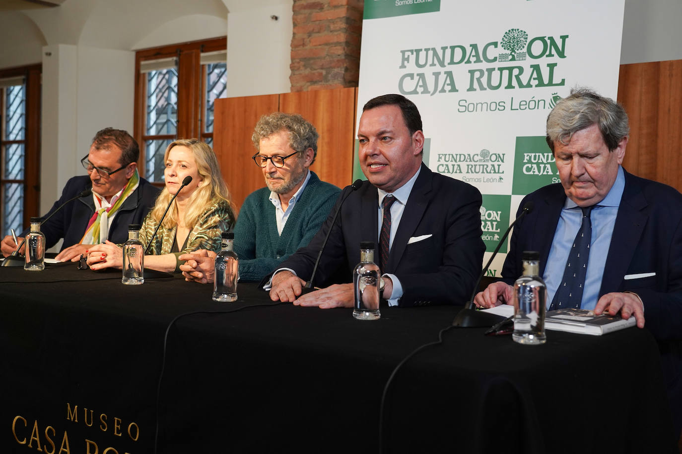 Presentación del libro &#039;Las meninas desde una luz artificial&#039;