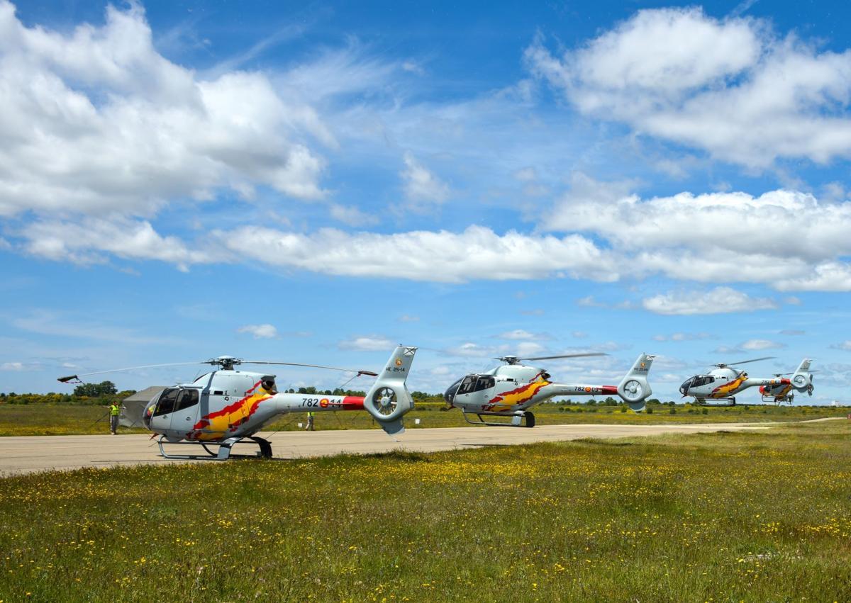 Imagen secundaria 1 - Las aeronaves del Día de las Fuerzas Armadas hacen escala en León