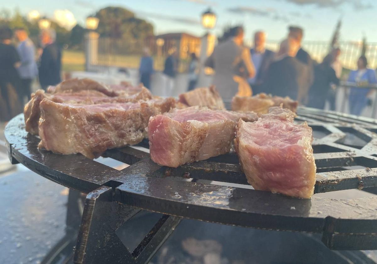 Embutidos Rodríguez y Finura de Ibérico, protagonistas de la cena de gala del Ademar