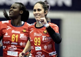 Mireya González, en un partido con la selección.