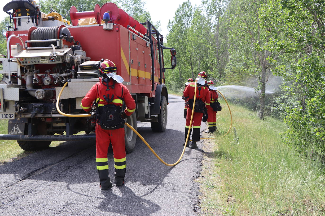 Ejercicios de instrucción de la UME en la lucha contra incendios forestales