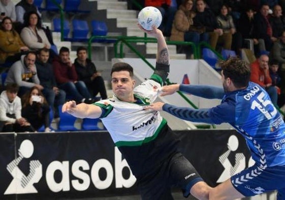 Eduardo Fernández en un partido con Anaitasuna.