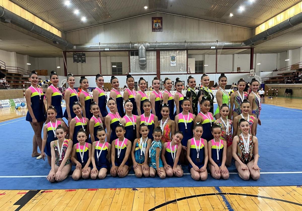 Las gimnastas en el campeonato autonómico de promesas.