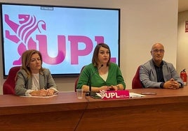 La secretaría de Educación de UPL con su secretaria, Sheila Fernández, en el centr.