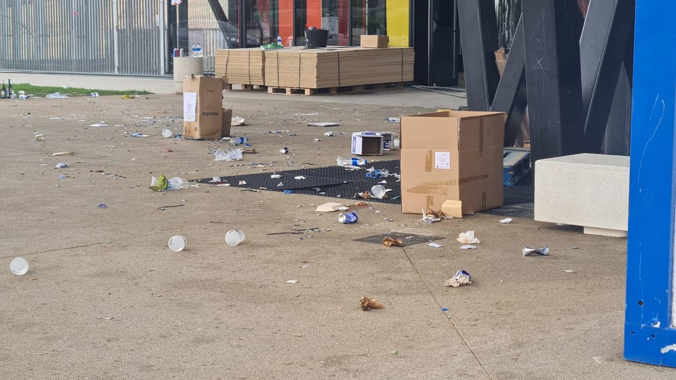 Basura tras el Monoloco Fest en León