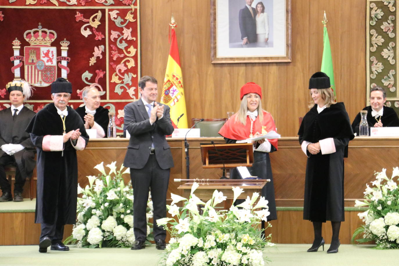 Nuria González ya es rectora de la ULE